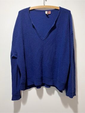 Pilcro Royal Blue Cashmere Sweater V Neck Hi Low Hem Knotched Sides Size Large